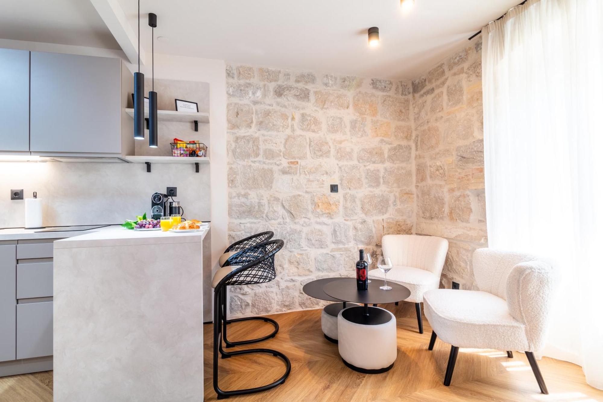 Centre In Stone House Appartement *