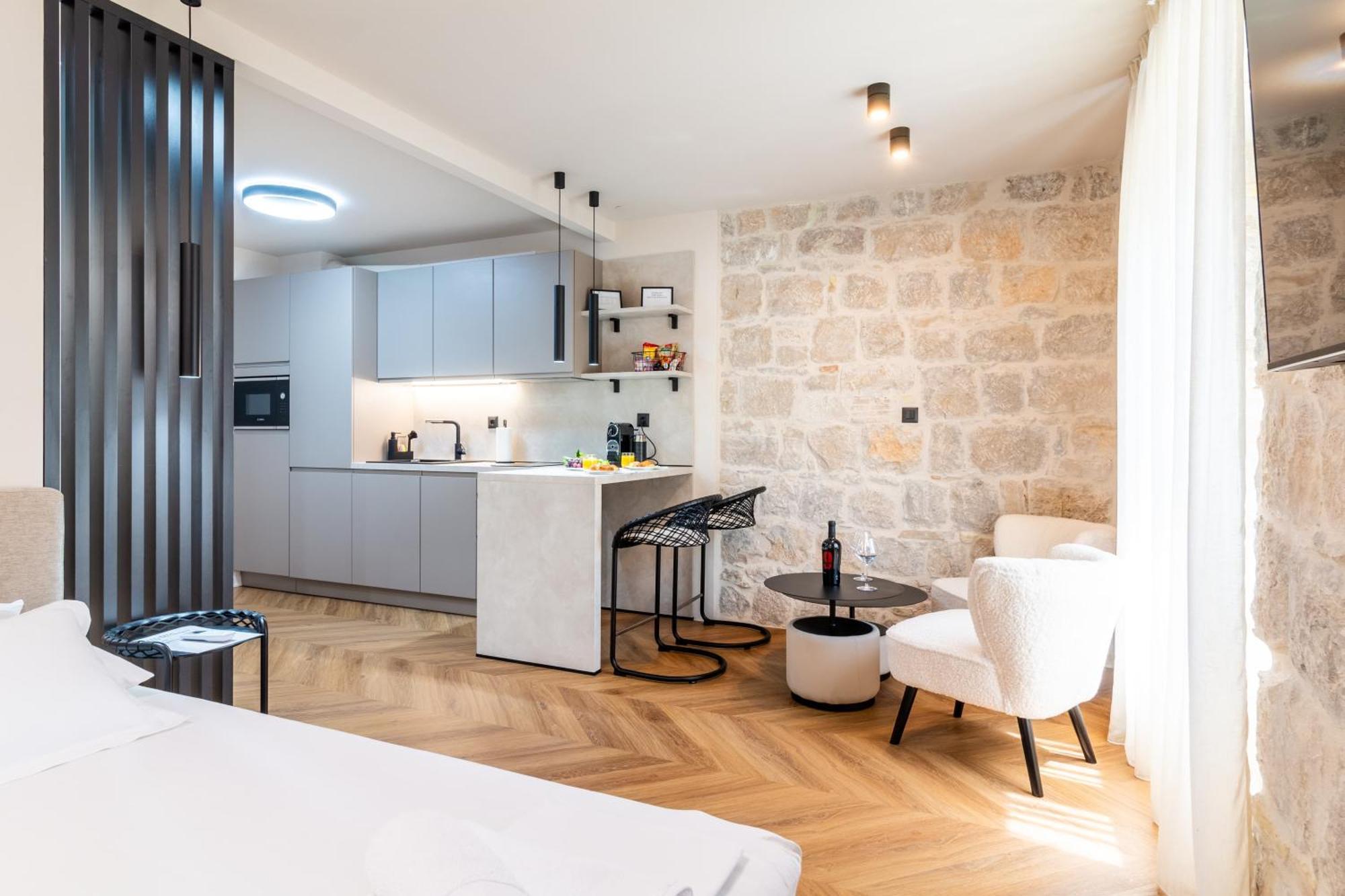Centre In Stone House Appartement Split