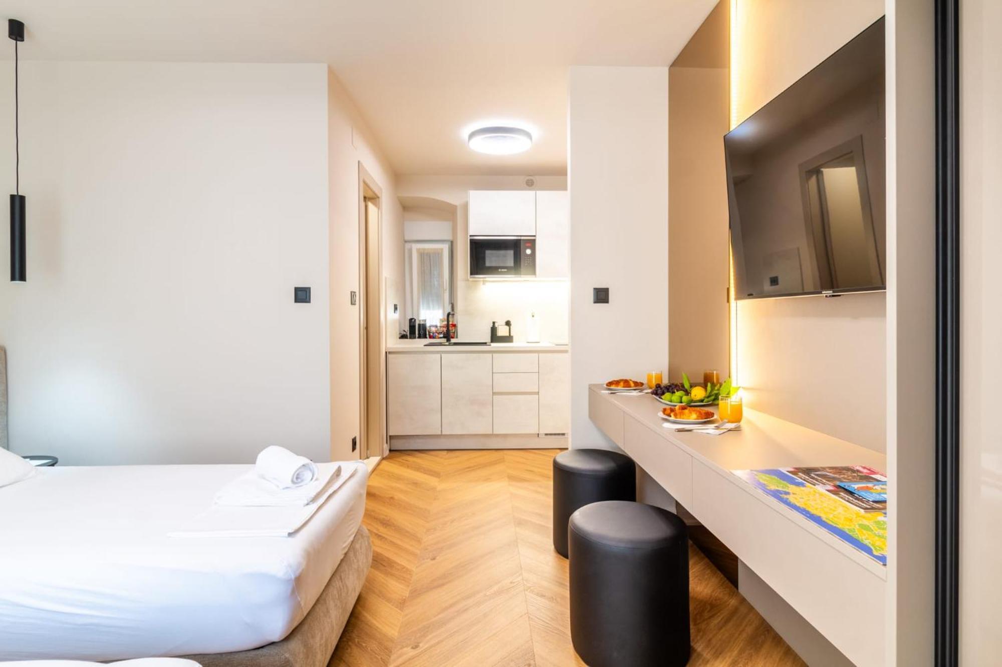 Appartement Centre In Stone House Split