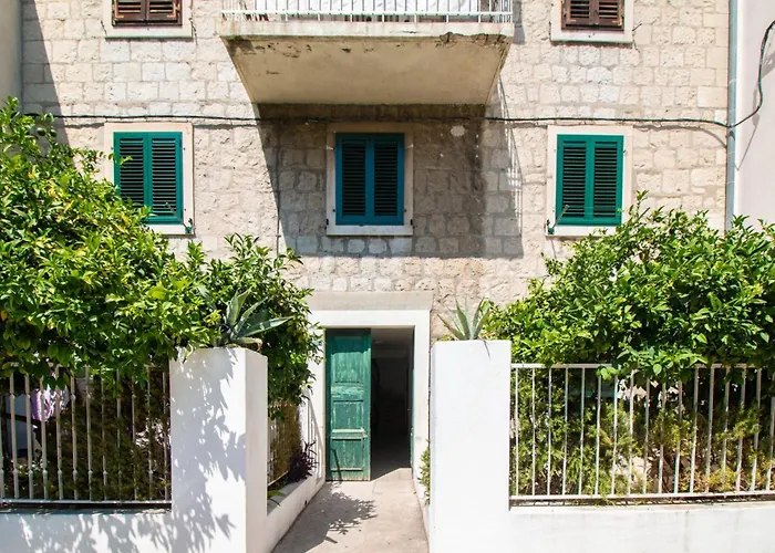 Apartment Centre In Stone House