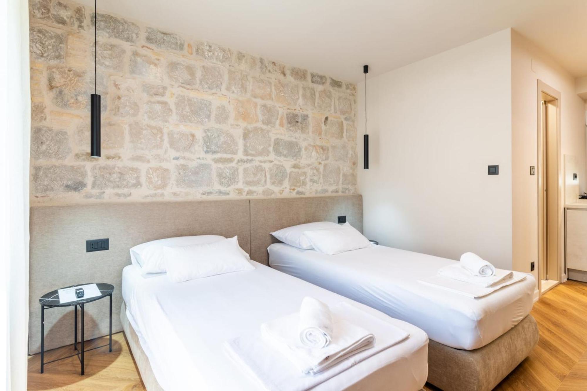 Centre In Stone House Apartman