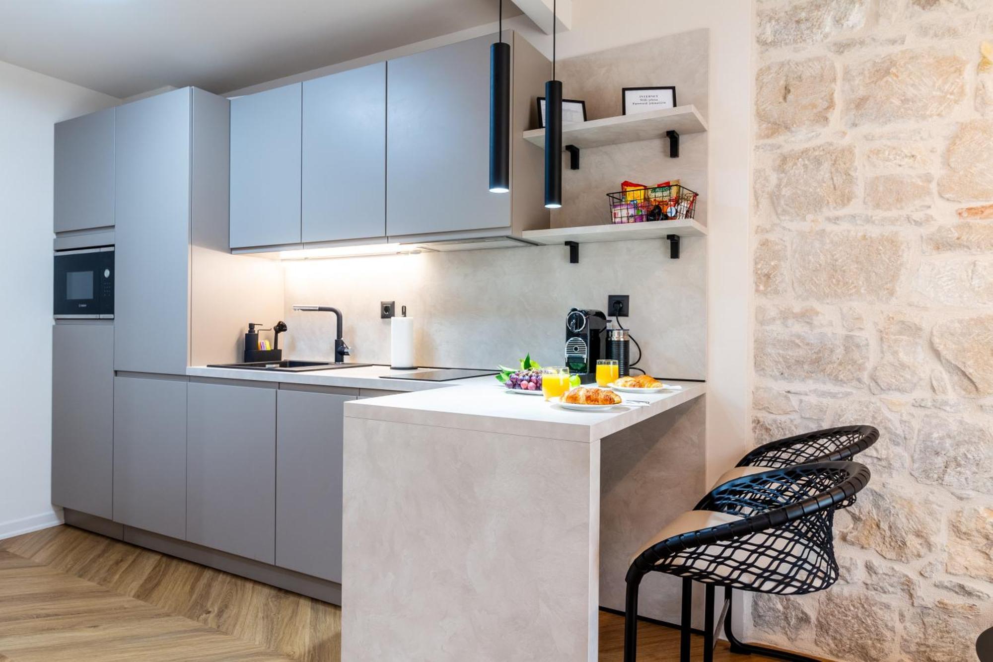 Centre In Stone House Apartman
